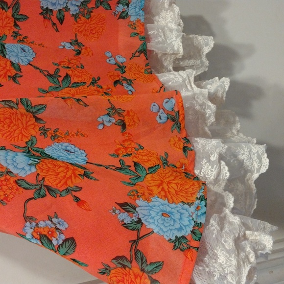 Umgee Floral Spaghetti Strap Swing Tank w/Lace Hem Size L- Cottagecore Romantic - Picture 4 of 6